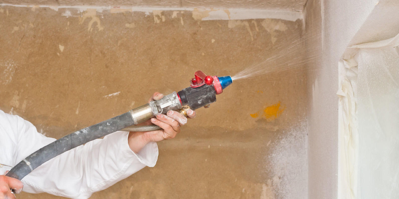 wat kost spackspuitwerk per m2
